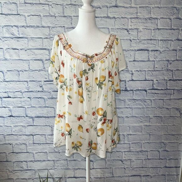 Maurice’s White Fruit Smocked Neck Top - Picture 2 of 11